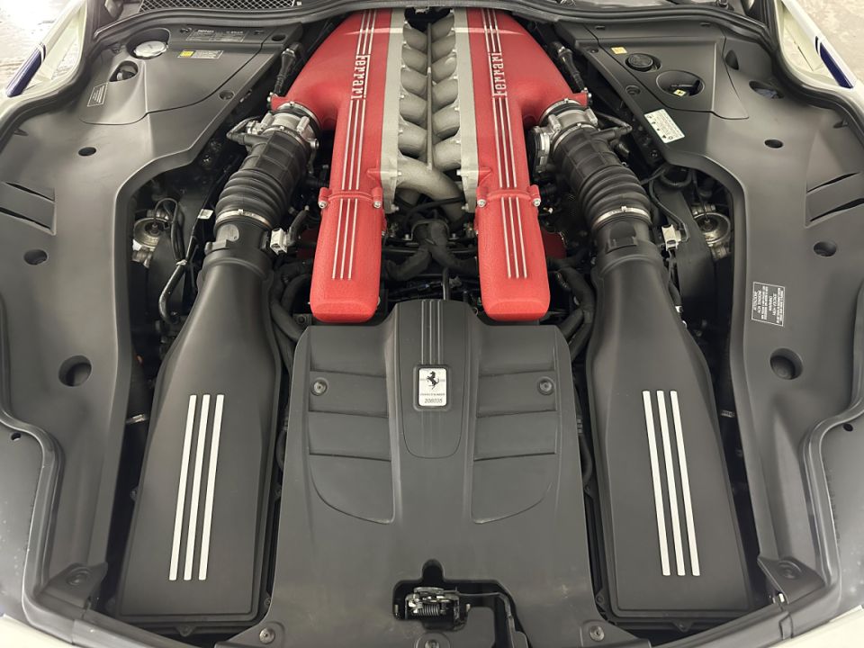 FERRARI F12 Berlinetta V12 6.3 740ch BVA7 d'Occasion - Performances et Élégance Exceptionnelles - image 16