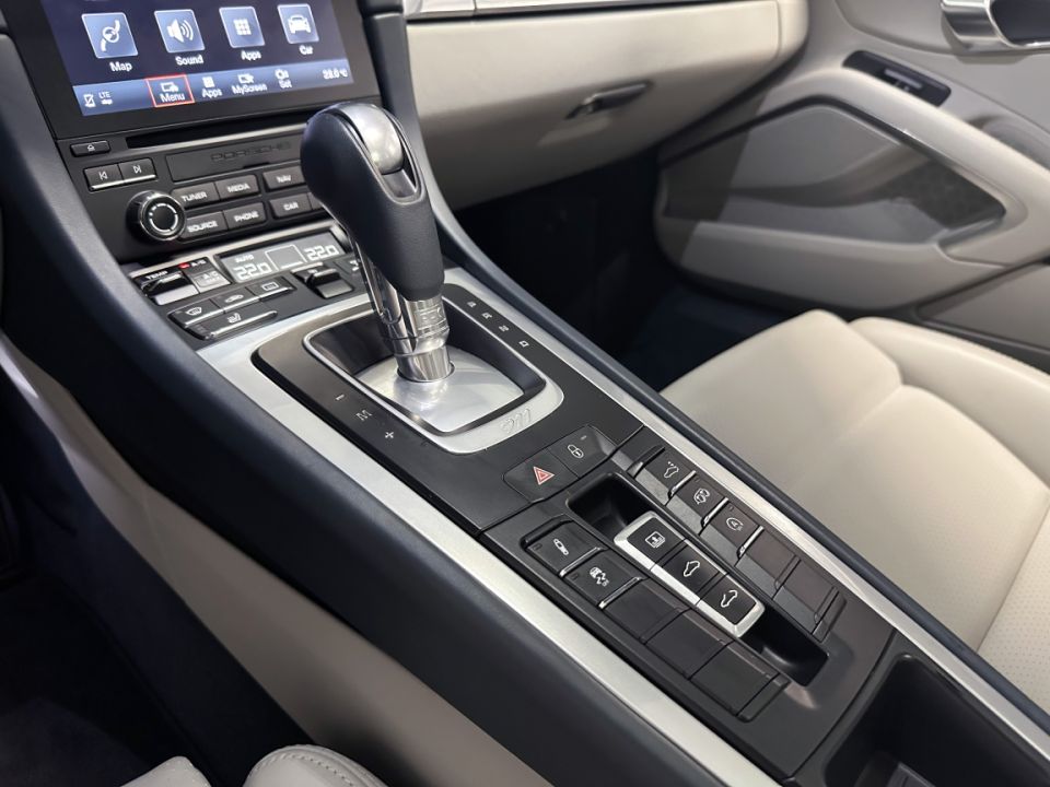 Porsche 911 Type 991.2 Carrera S Coupé 3.0 420ch PDK7 – Élégance et Performance - image 17