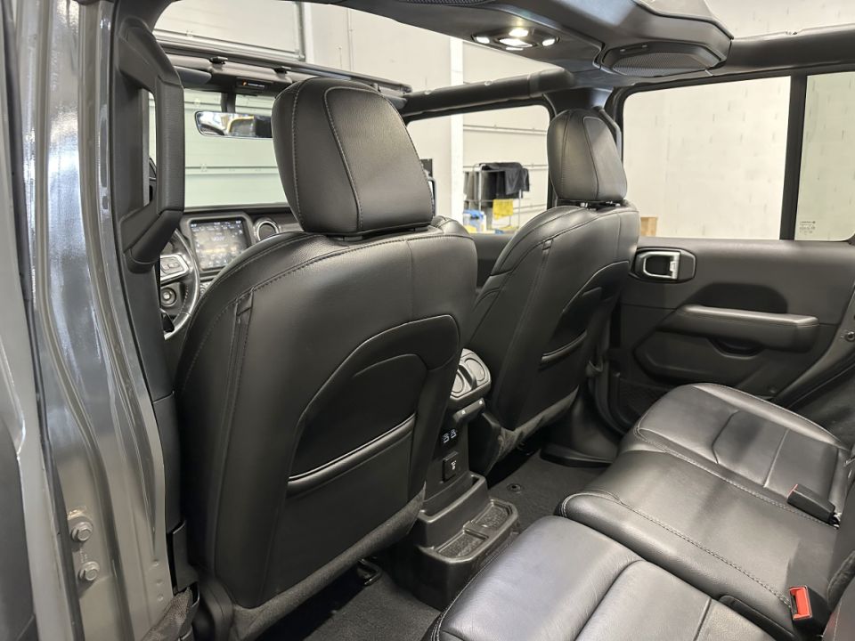 JEEP WRANGLER UNLIMITED 2.0 Turbo 272ch 4x4 BVA8 Sahara Night Eagle - image 7