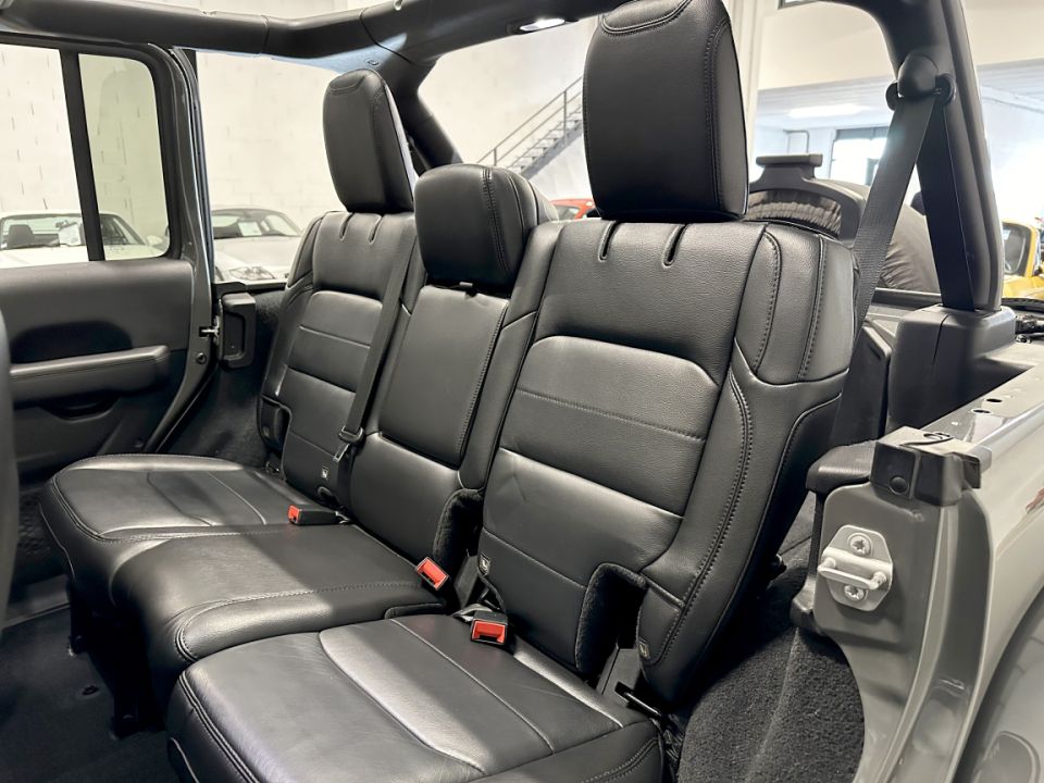 JEEP WRANGLER UNLIMITED 2.0 Turbo 272ch 4x4 BVA8 Sahara Night Eagle - image 9