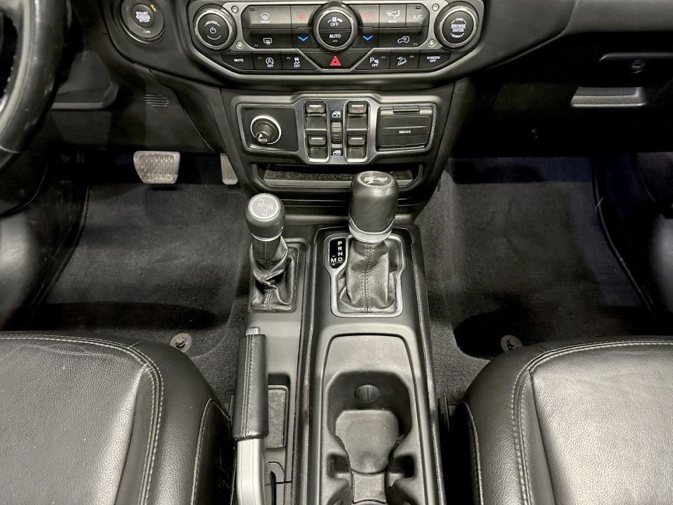 JEEP WRANGLER UNLIMITED 2.0 Turbo 272ch 4x4 BVA8 Sahara Night Eagle - image 21