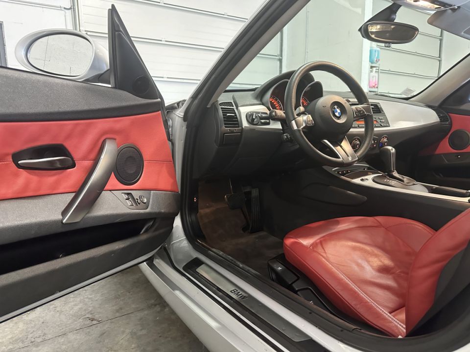 BMW Z4 COUPE E86 3.0 SI 265ch BVA6 Steptronic - Le Hangar Bordelais - image 16