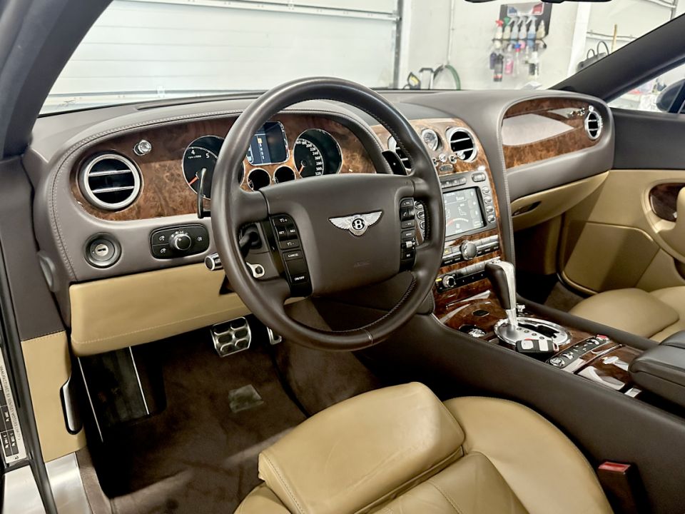 Bentley Continental GT Coupé W12 6.0 560ch BVA6 - Performance et Luxe - 38 990 € - image 1