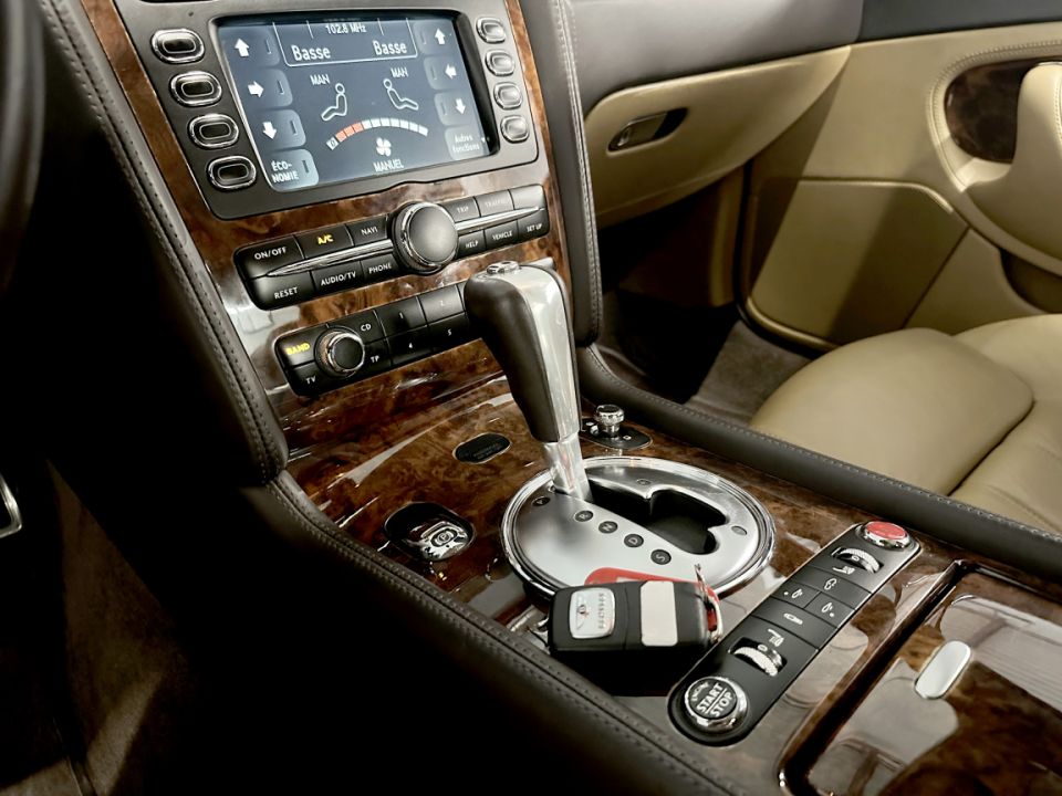 Bentley Continental GT Coupé W12 6.0 560ch BVA6 - Luxe et Performance - 38 990 € - image 16