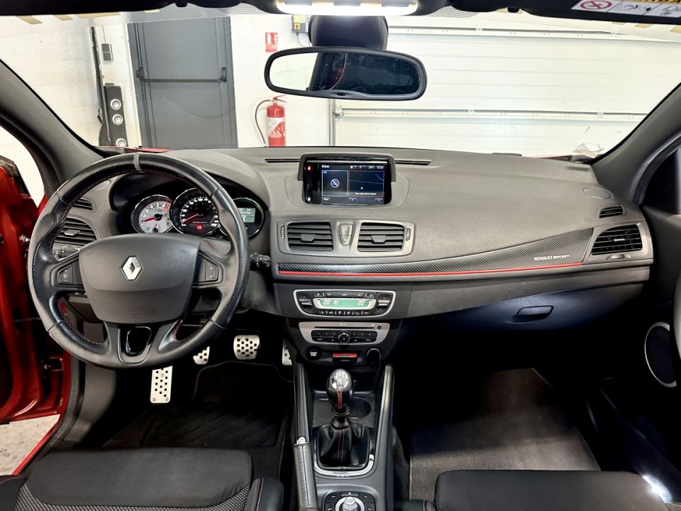 RENAULT MEGANE RS III Coupé 2.0 16V 275ch SetS BVM6 – Performances et Élégance - 24 990 € - image 9
