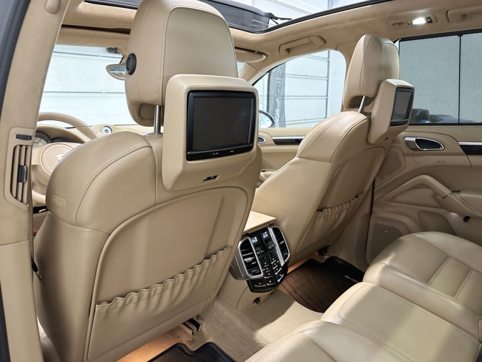 PORSCHE CAYENNE TURBO V8 4.8 500ch Tiptronic S 25th anniversaire - SUV de prestige - image 7