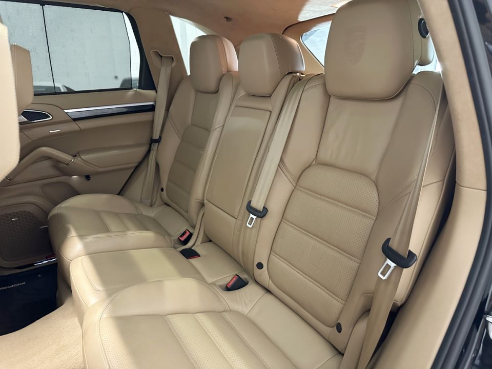 PORSCHE CAYENNE TURBO V8 4.8 500ch Tiptronic S 25th anniversaire - SUV de prestige - image 9