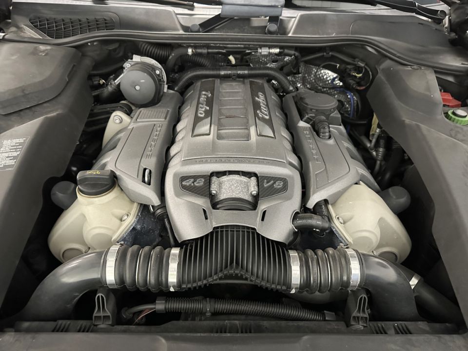 PORSCHE CAYENNE TURBO V8 4.8 500ch Tiptronic S 25th anniversaire - SUV de prestige - image 20