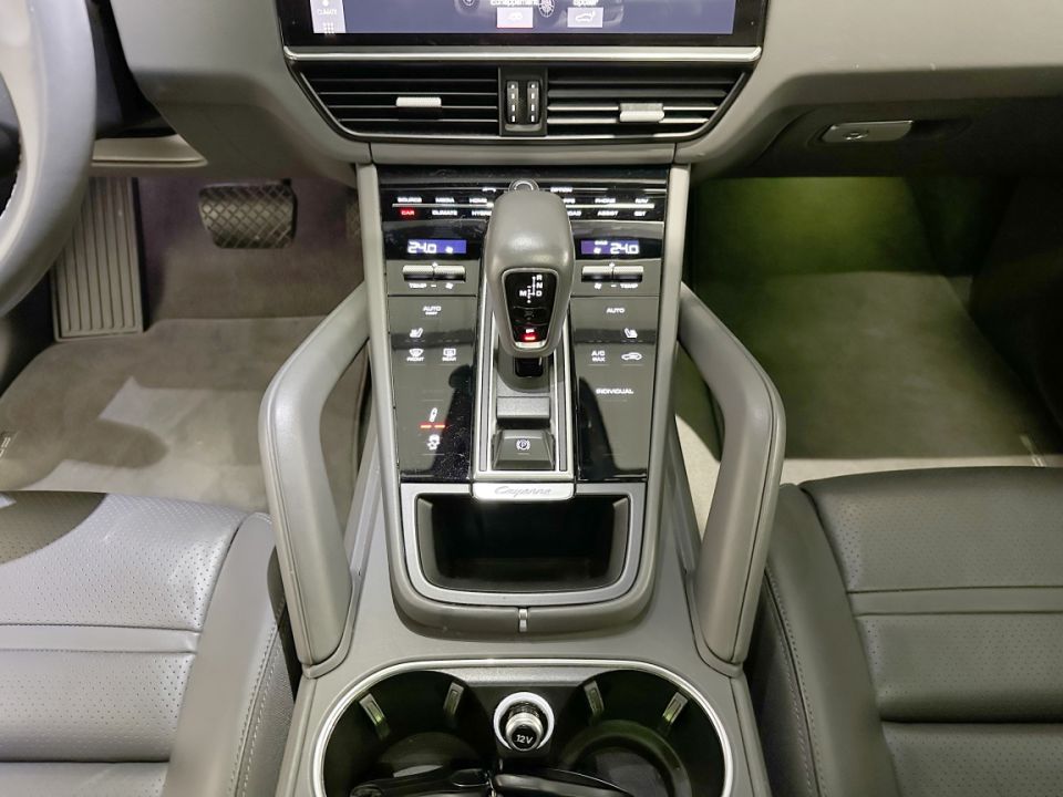 PORSCHE CAYENNE E HYBRID Cayenne Coupe 3.0 V6 340 ch Tiptronic BVA  - Le Hangar Bordelais - image 22