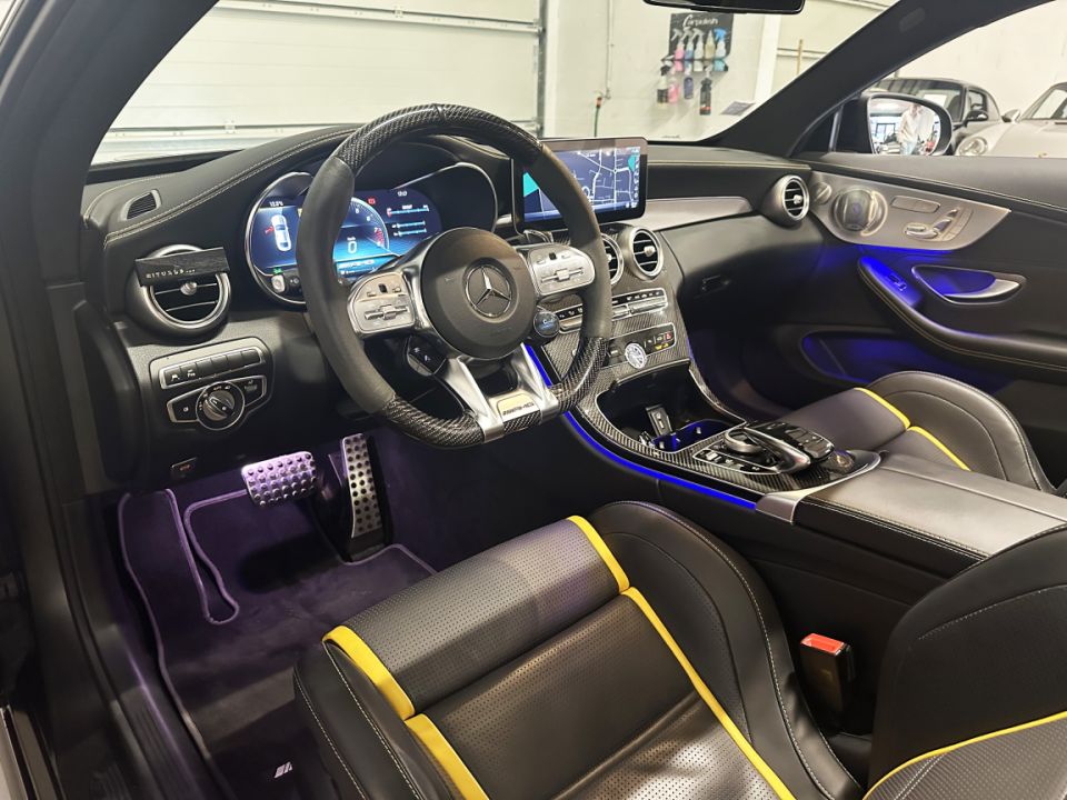 MERCEDES CLASSE C 63 S AMG Coupé V8 4.0 - Performance et Élégance Exceptionnelles - image 1