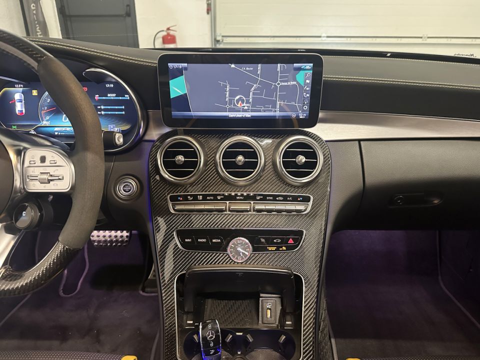 MERCEDES CLASSE C 63 S AMG Coupé V8 4.0 - Performance et Élégance Exceptionnelles - image 13