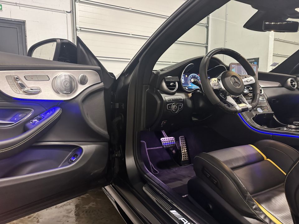 MERCEDES CLASSE C 63 S AMG Coupé V8 4.0 - Performance et Élégance Exceptionnelles - image 17