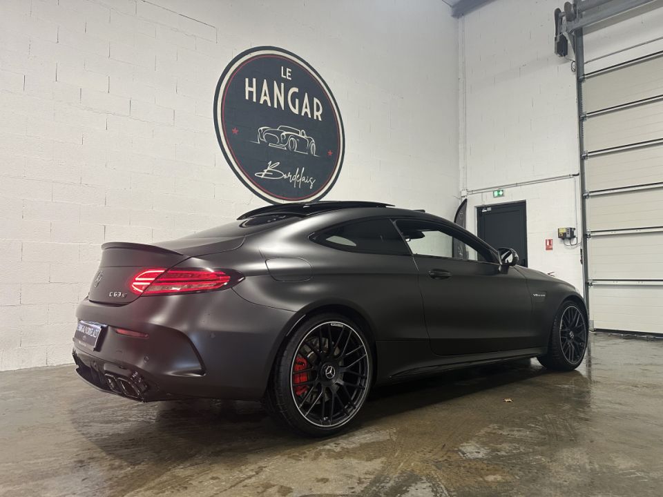 MERCEDES CLASSE C 63 S AMG Coupé V8 4.0 - Performance et Élégance Exceptionnelles - image 19