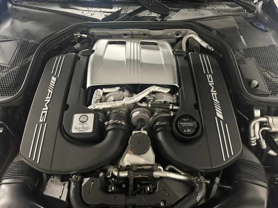 MERCEDES CLASSE C 63 S AMG Coupé V8 4.0 - Performance et Élégance Exceptionnelles - image 21