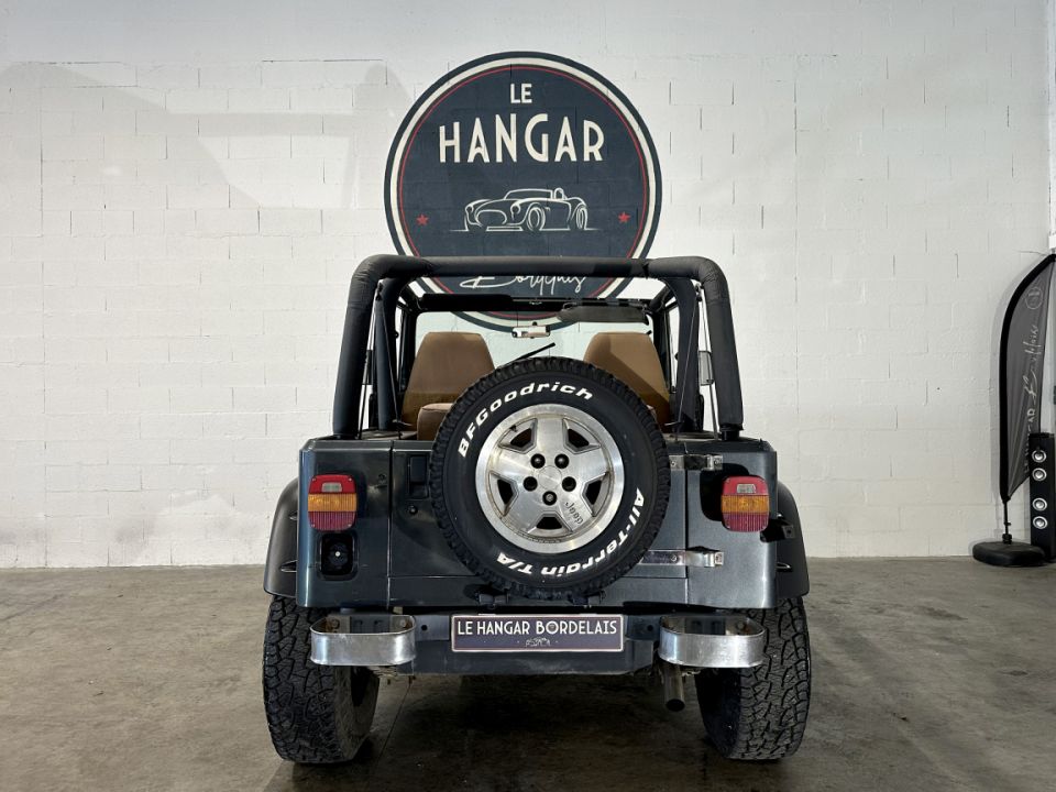 JEEP WRANGLER  YJ 2.5 103ch BVM5 - Le Hangar Bordelais - image 6
