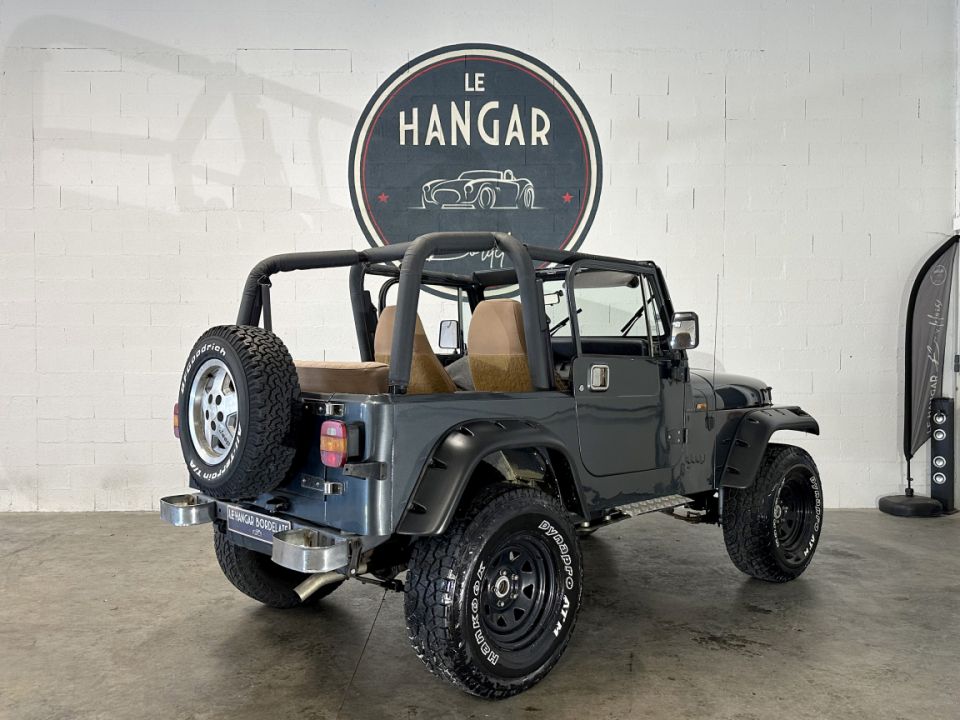 JEEP WRANGLER  YJ 2.5 103ch BVM5 - Le Hangar Bordelais - image 8