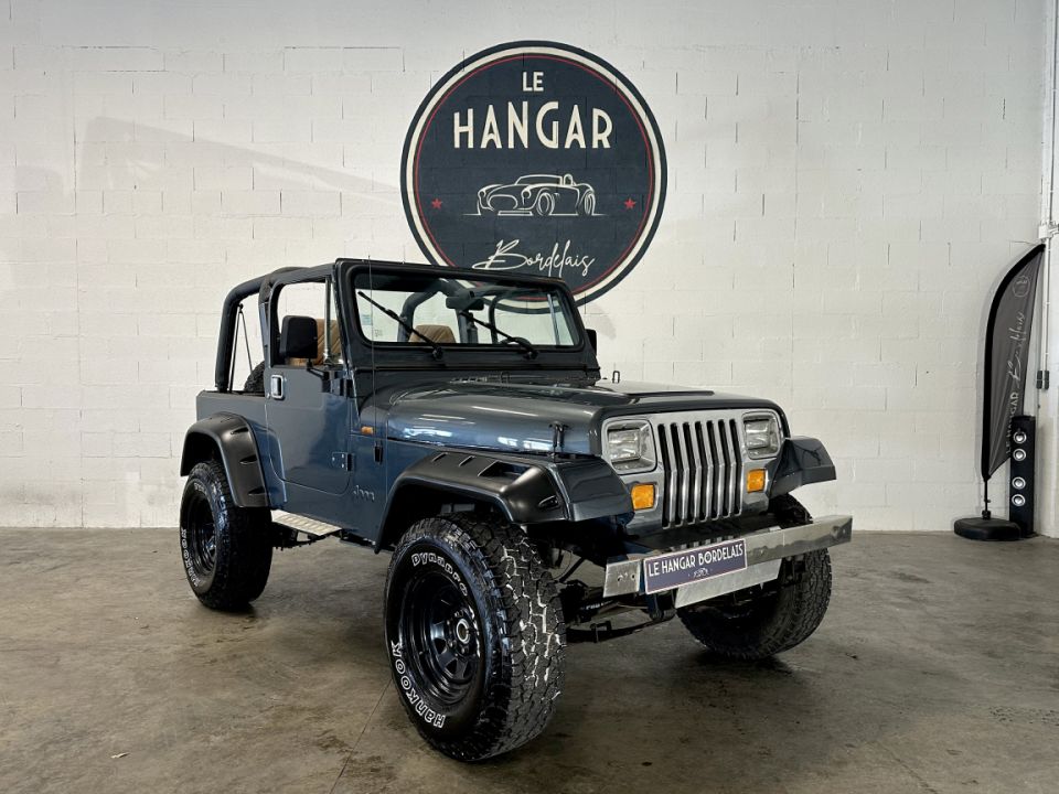 JEEP WRANGLER  YJ 2.5 103ch BVM5 - Le Hangar Bordelais - image 12