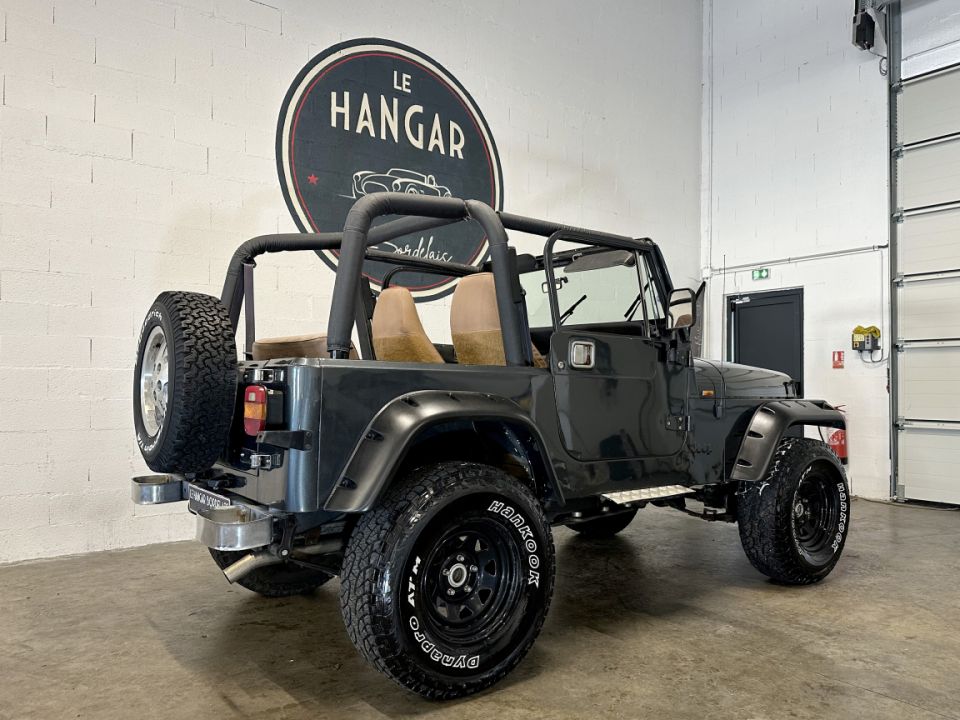 JEEP WRANGLER  YJ 2.5 103ch BVM5 - Le Hangar Bordelais - image 18