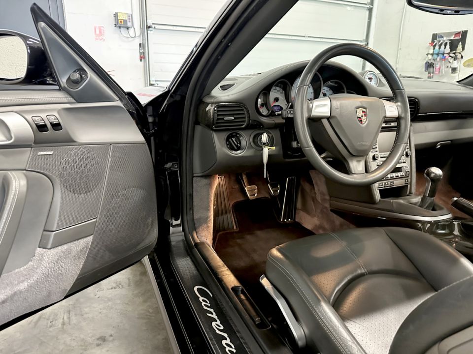 Porsche 911 Type 997 Carrera 4S Coupé 3.8 355ch BVM6 - Performance et Élégance - image 16