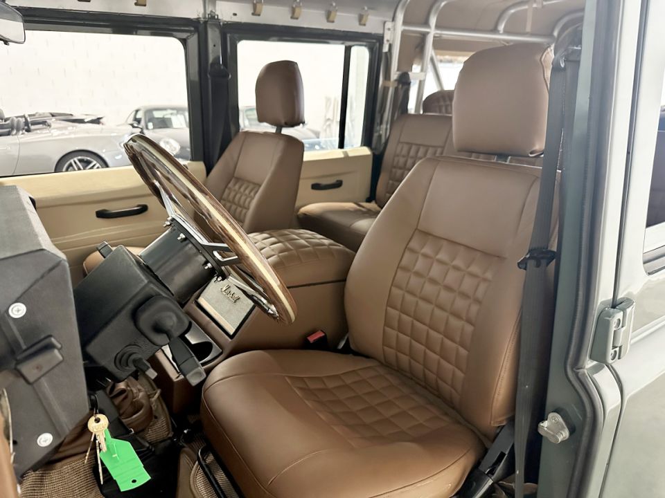 LAND ROVER DEFENDER 110 2.5 TD 85ch BVM5 Station Wagon 9 places Soft Top - État exceptionnel - 44 990 € - image 3