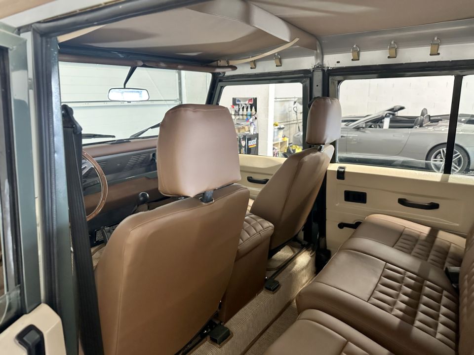 LAND ROVER DEFENDER 110 2.5 TD 85ch BVM5 Station Wagon 9 places Soft Top - État exceptionnel - 44 990 € - image 7