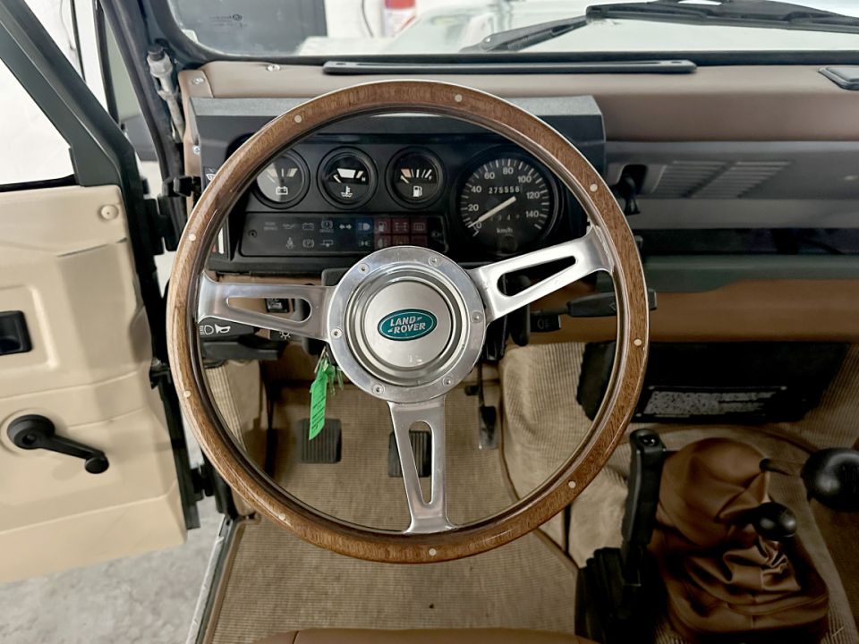 LAND ROVER DEFENDER 110 2.5 TD 85ch BVM5 Station Wagon 9 places Soft Top - État exceptionnel - 44 990 € - image 13