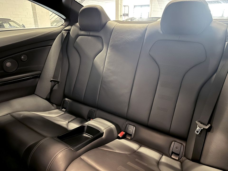 BMW M4 Coupé L6 3.0 450ch Pack Compétition DKG7 - Performance et Élégance - 56 990 € - image 7