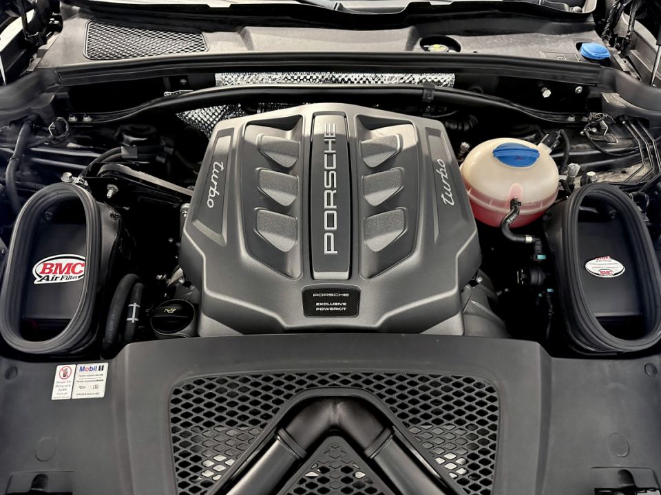 PORSCHE MACAN Turbo V6 3.6 440ch Pack Performance PDK7 - Le Hangar Bordelais - image 22