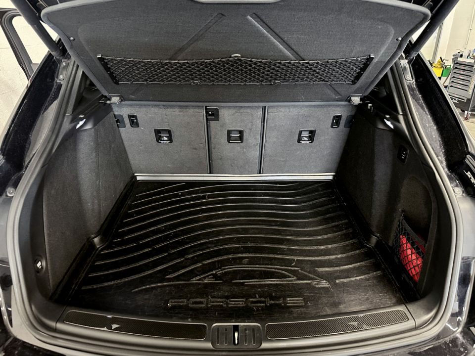 PORSCHE MACAN Turbo V6 3.6 440ch Pack Performance PDK7 - Le Hangar Bordelais - image 24