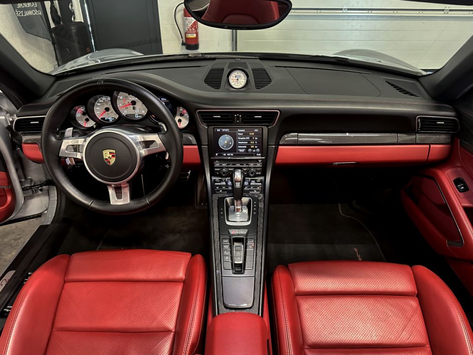 PORSCHE 911 Type 991 Turbo S Cabriolet 3.8 560ch PDK7 - Le Hangar Bordelais - image 9