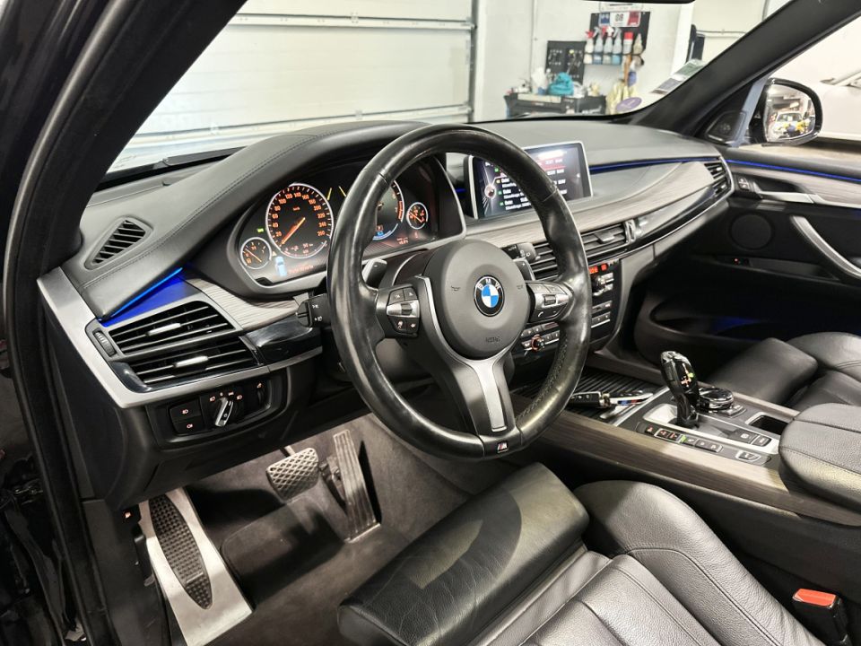 B.M.W. X5 xDrive40e 313ch BVA8 M Sport - SUV de Luxe, Noir Saphir Métallisé - 32 990 € - image 1