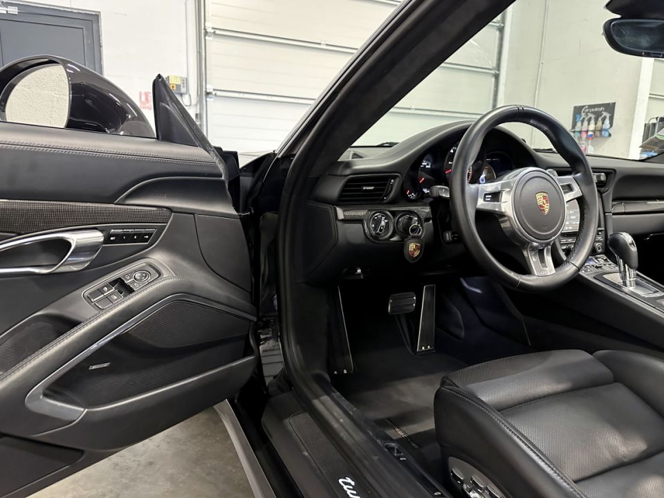 Porsche 911 Type 991 Turbo S Coupé 3.8 560ch PDK7 - Performance et Élégance - 127 990 € - image 17