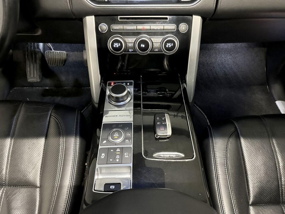 LAND ROVER RANGE ROVER Autobiography Supercharged 5.0 510 ch Santorini Black - 45 990 € - image 23