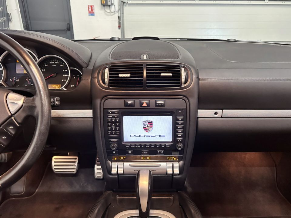 PORSCHE CAYENNE S V8 4.8 385ch S Tiptronic - Le Hangar Bordelais - image 16