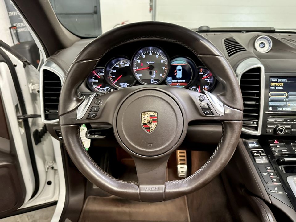 Porsche Cayenne S E-Hybride V6 3.0 416 ch Tiptronic – SUV Blanc - 25 990 € - image 13