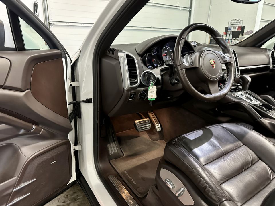 Porsche Cayenne S E-Hybride V6 3.0 416 ch Tiptronic – SUV Blanc - 25 990 € - image 19