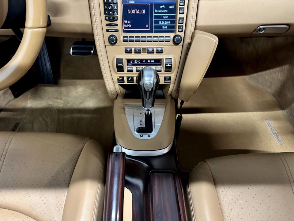 Porsche 911 Type 997 Turbo Coupé 3.6 480ch Tiptronic S : Performance et élégance - 84 990 € - image 20