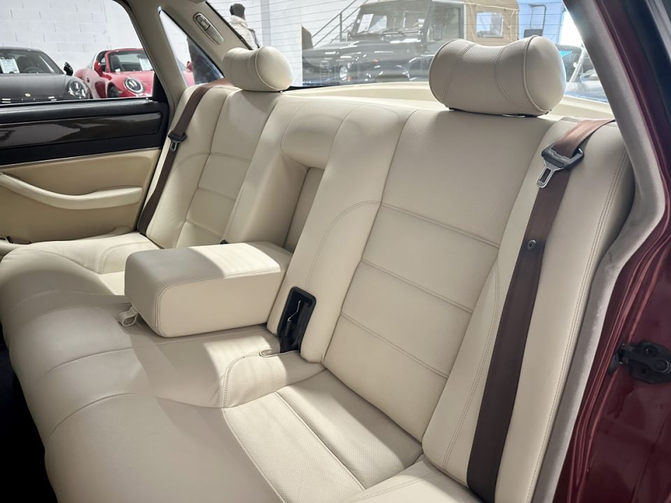 Jaguar XJ6 Sport L6 3.2 219ch BVA4 : Élégance et performance - 13 990 € - image 9