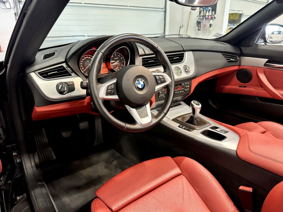 B.M.W. Z4 Roadster sDrive23i 2.5 204ch BVM6 Confort - Le Hangar Bordelais - image 16