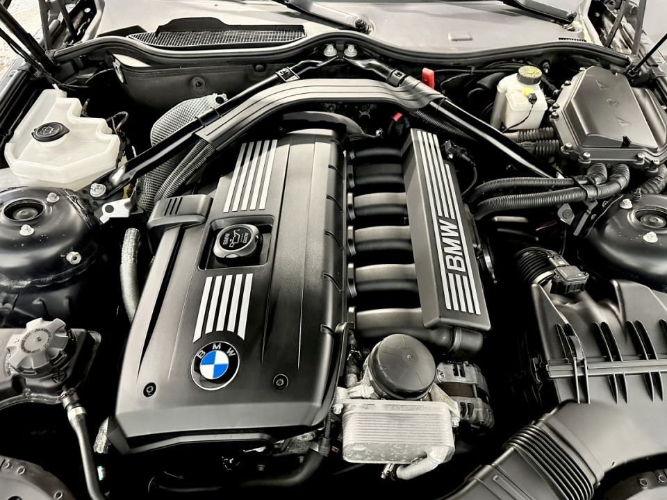 B.M.W. Z4 Roadster sDrive23i 2.5 204ch BVM6 Confort - Le Hangar Bordelais - image 19