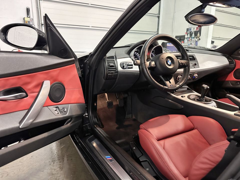 B.M.W. Z4 M Coupé L6 3.2 343ch BVM6 - Le Hangar Bordelais - image 16