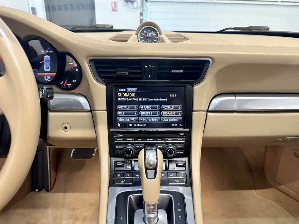 PORSCHE 911 Type 991 Carrera S Coupé 3.8 400ch PDK7 - Le Hangar Bordelais - image 13