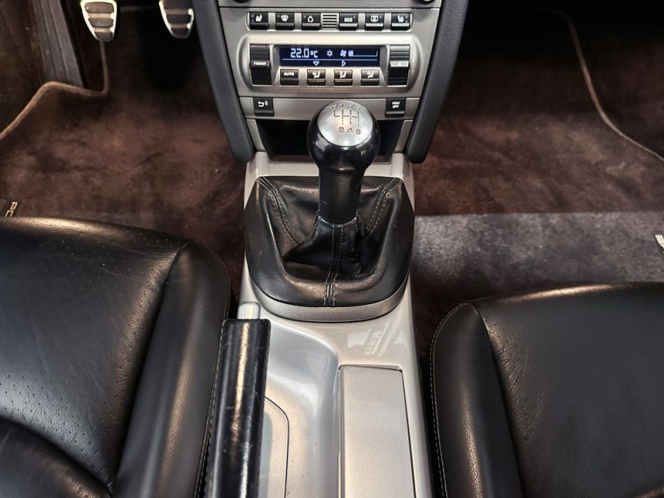 PORSCHE 911 911 Carrera Coupé 3.6i  - Le Hangar Bordelais - image 20