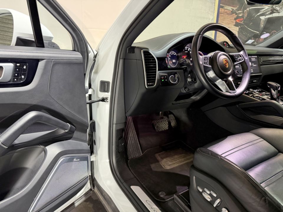 PORSCHE CAYENNE  Coupé V6 3.0 340ch Tiptronic 8 - Le Hangar Bordelais - image 18