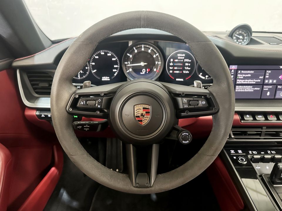 PORSCHE 911 Type 992 Carrera S Coupé 3.0 450ch PDK8 - Le Hangar Bordelais - image 11