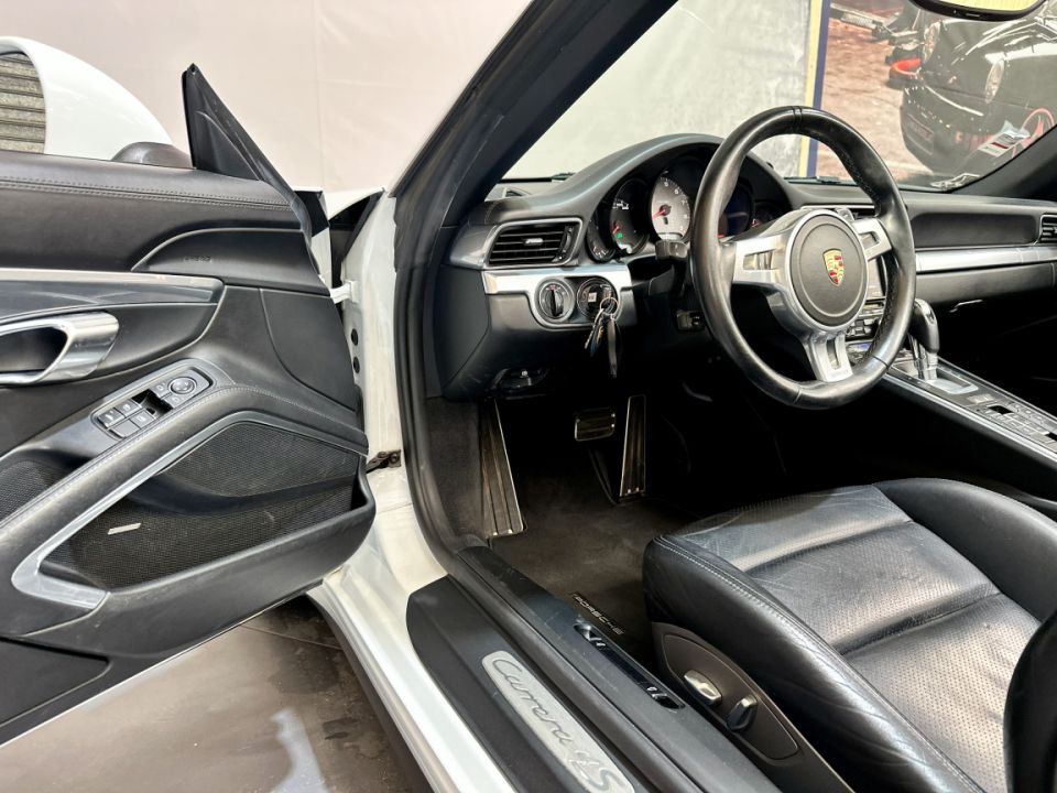 Porsche 911 Carrera 4S Cabriolet 3.8i 400 PDK Blanc Carrara - Transmission intégrale et Pack Sport Chrono - 89 990 € - image 17