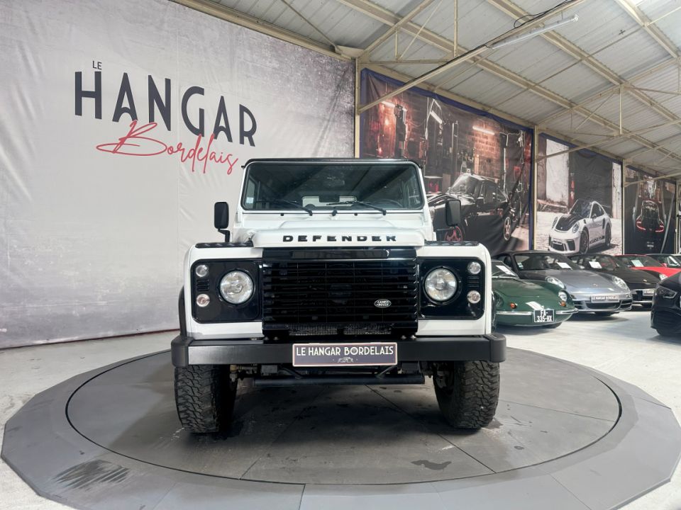 LAND ROVER DEFENDER 90 Hard Top 2.2 TD4 122ch BVM6 - Le Hangar Bordelais - image 14