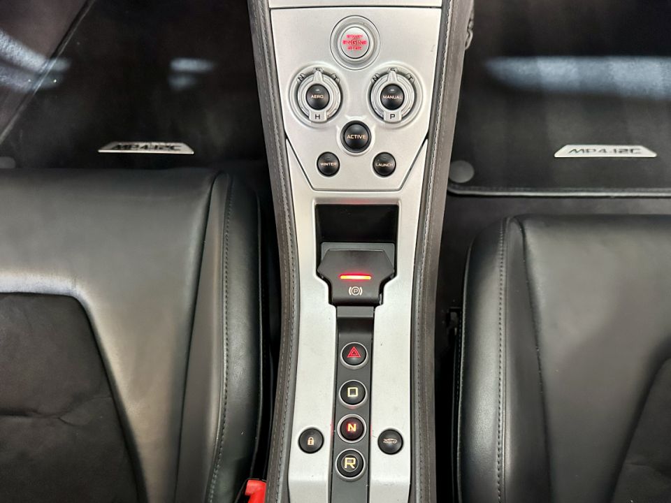 MC LAREN MP4-12C Coupé Phase 2 V8 3.8 625ch BVA7 - Le Hangar Bordelais - image 13