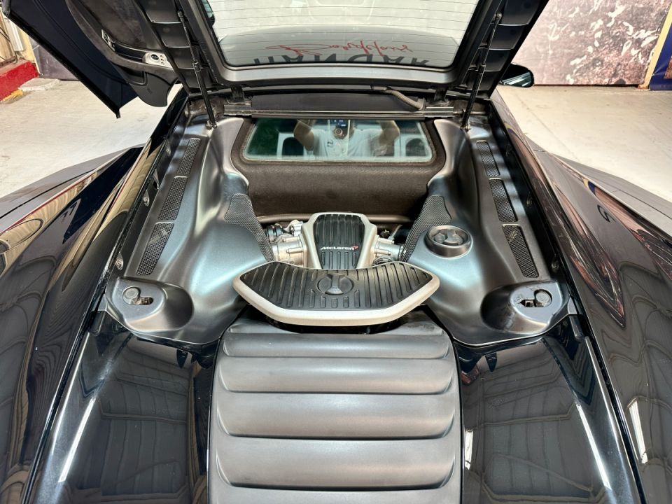 MC LAREN MP4-12C Coupé Phase 2 V8 3.8 625ch BVA7 - Le Hangar Bordelais - image 18