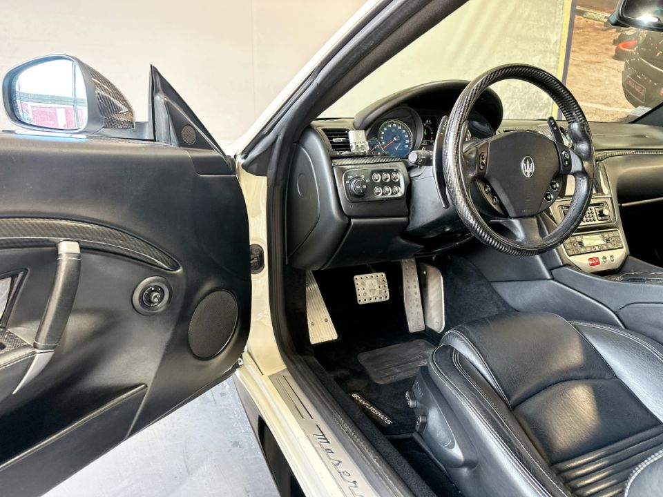 MASERATI GRANTURISMO S V8 4.7 460ch MC-Shift 6 Coupé Bianco Fuji nacrée - 39 990 € - image 17